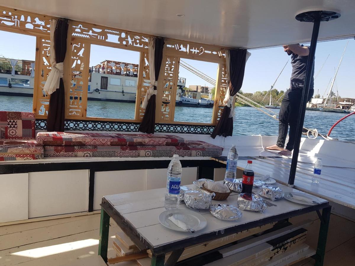 Nile Sunrise Felucca Boat Private Rental Luxor Exteriér fotografie