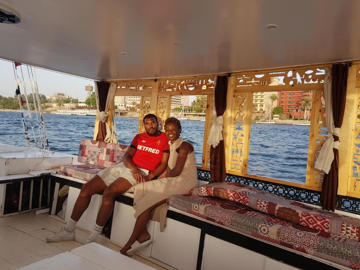 Nile Sunrise Felucca Boat Private Rental Luxor Exteriér fotografie
