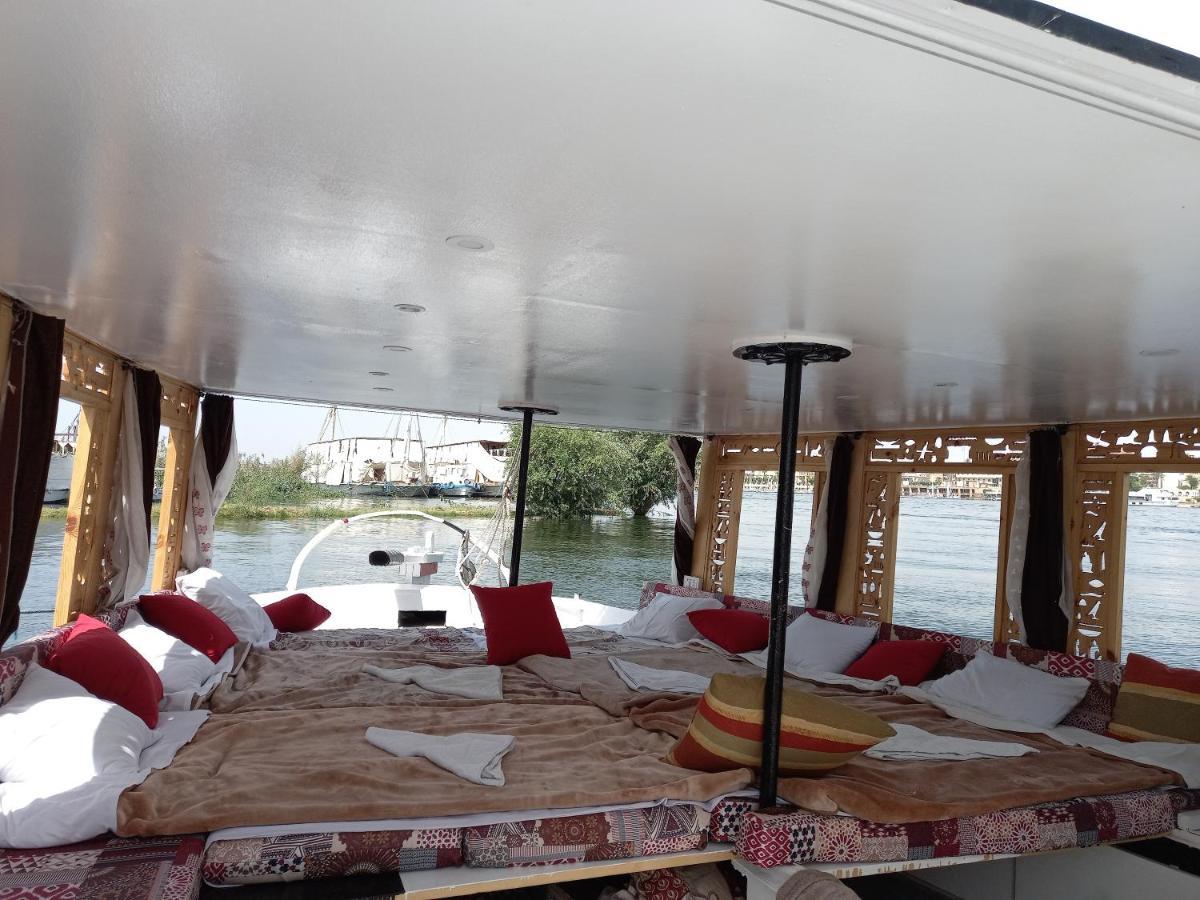 Nile Sunrise Felucca Boat Private Rental Luxor Exteriér fotografie