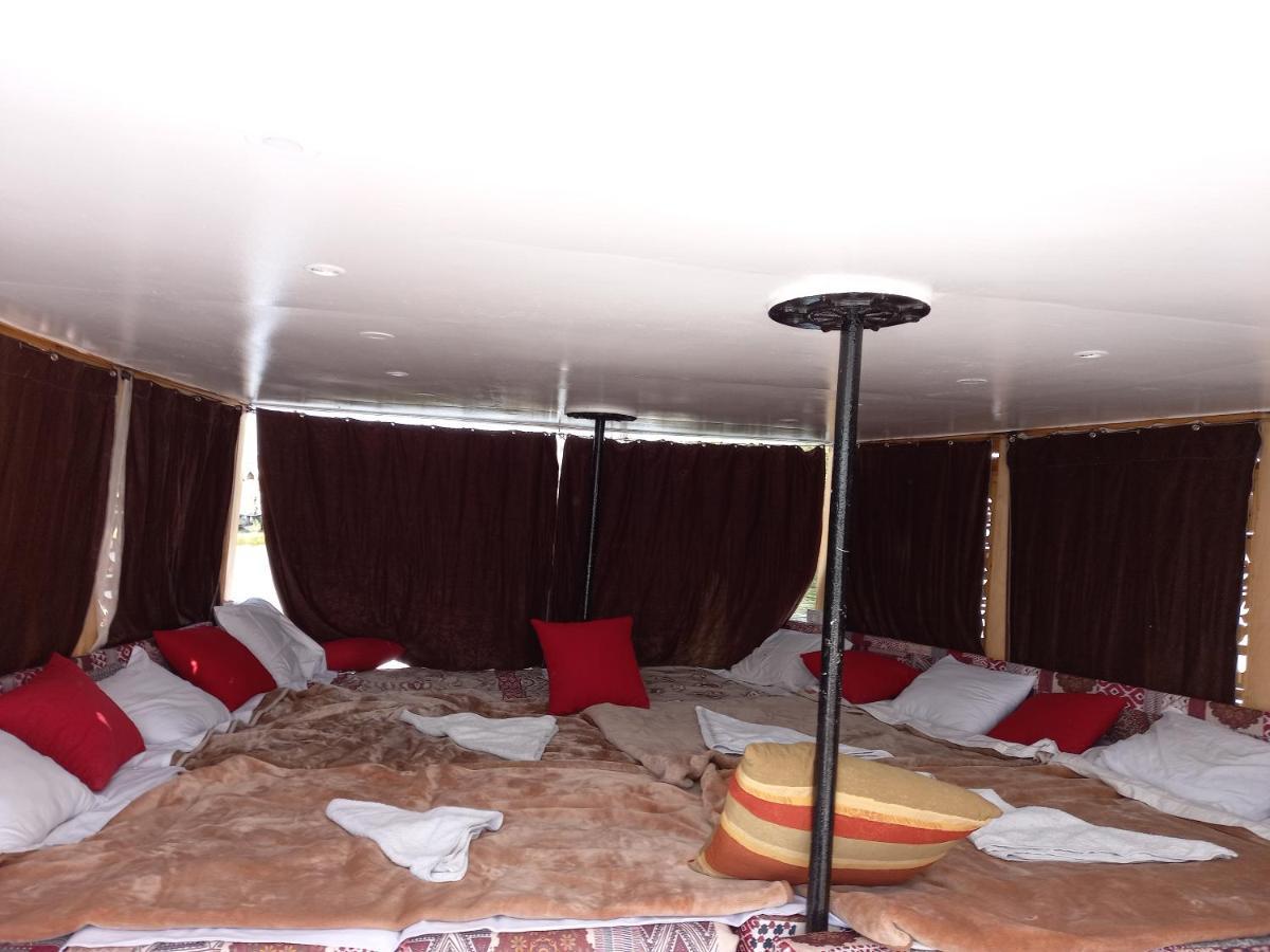 Nile Sunrise Felucca Boat Private Rental Luxor Exteriér fotografie
