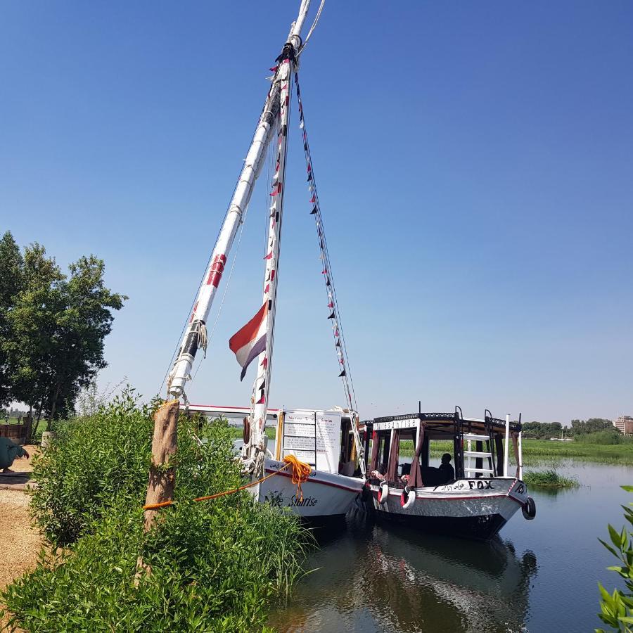Nile Sunrise Felucca Boat Private Rental Luxor Exteriér fotografie