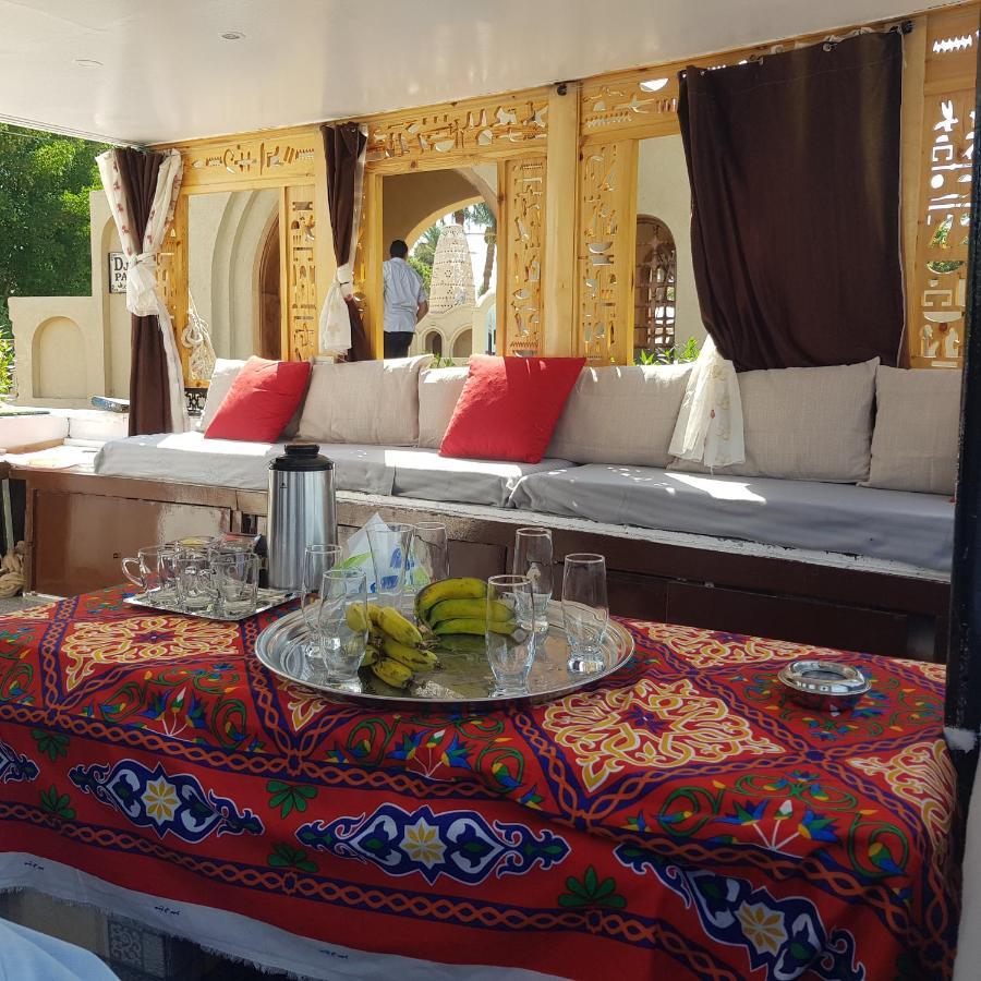 Nile Sunrise Felucca Boat Private Rental Luxor Exteriér fotografie