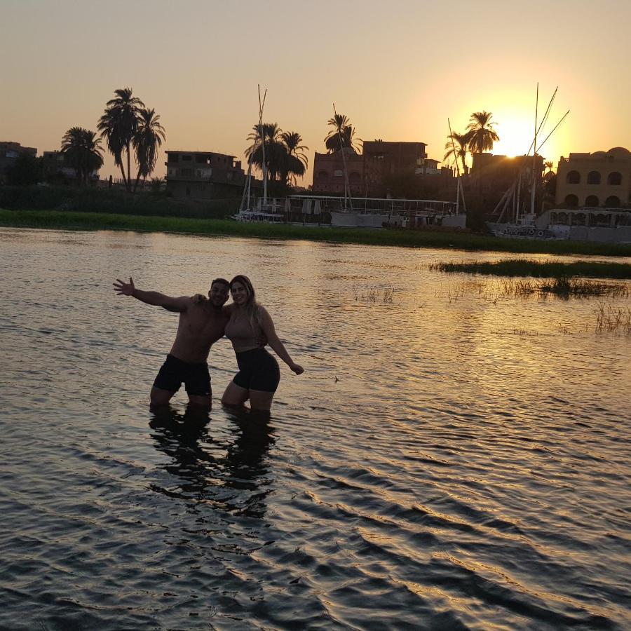 Nile Sunrise Felucca Boat Private Rental Luxor Exteriér fotografie