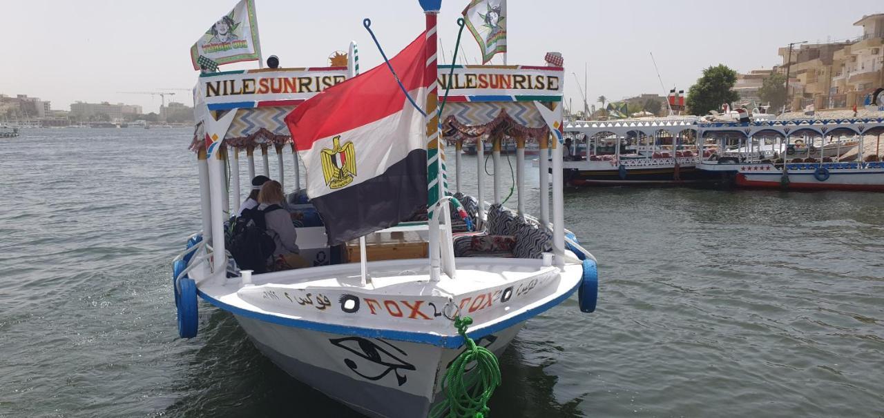 Nile Sunrise Felucca Boat Private Rental Luxor Exteriér fotografie